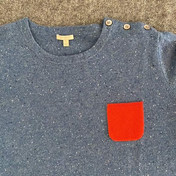 Blue cashmere sweater with orange pockets - Picture 2 of 8